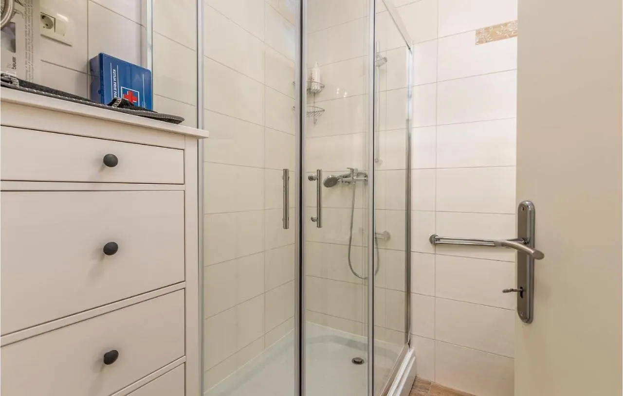 1 Bedroom Awesome Apartment In Prezid